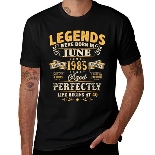 40 Year Old Vintage Made In June 1985 40th Birthday Gift Men  Cotton T-Shirt