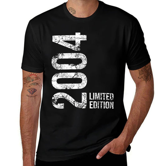 21st Birthday 21 Years Old Man Woman Vintage 2004  Trendy Pattern T-Shirt