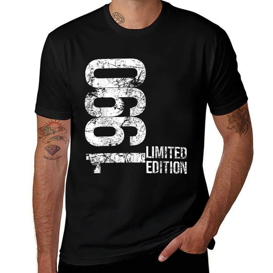 35th Birthday 35 Years Old Man Woman Vintage 1990  Lightweight T-Shirt