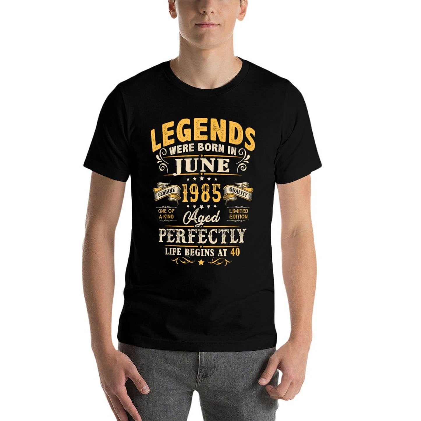 40 Year Old Vintage Made In June 1985 40th Birthday Gift Men  Cotton T-Shirt