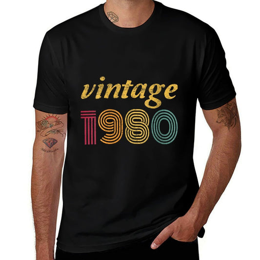 Womens 1980 40th Birthday Gift Vintage Retro Men Women 40 Years Old  Classic T-Shirt