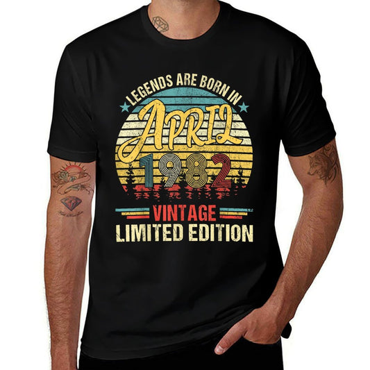 Vintage Born In April 1982 40th Birthday  Breathable T-Shirt