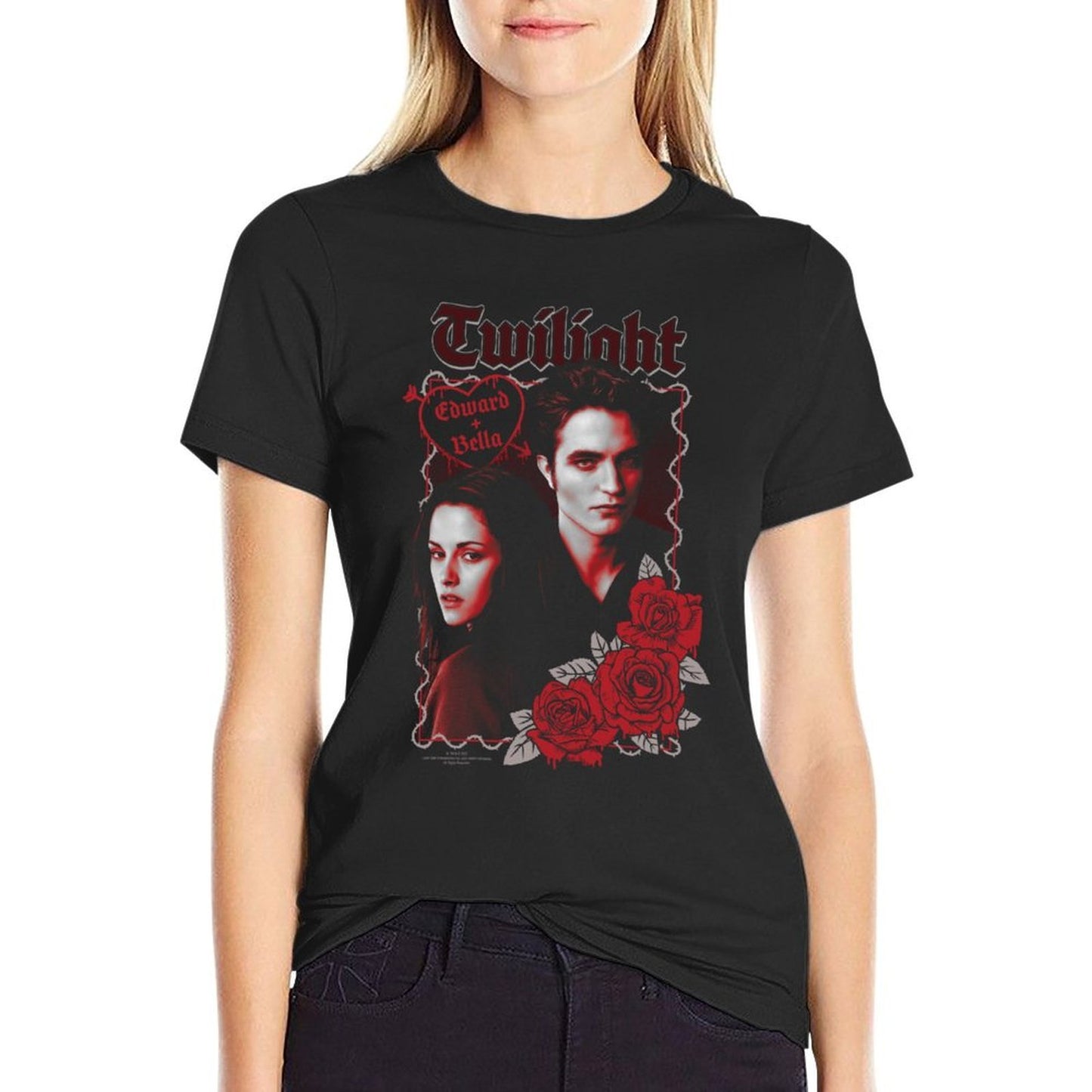 Twilight Saga Movies Edward And Bella Love with Roses Sweatshirt  Versatile T-Shirt