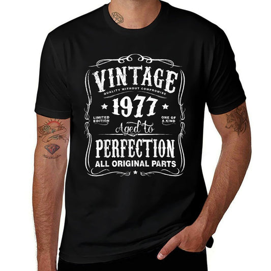 Vintage Made In 1977 41st Birthday Gift  Trendy Pattern T-Shirt