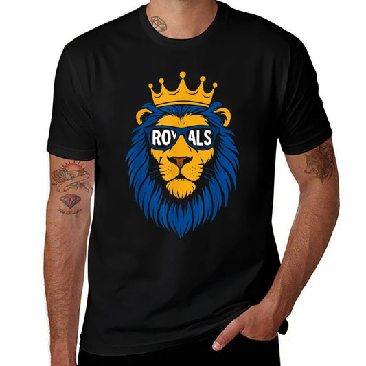 Vintage Royals Name Proud Classic Gifts for Men Women Kids  Easy-care T-Shirt