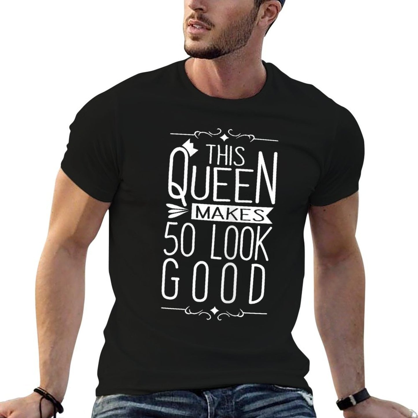 Womens 50th Birthday - This Queen Makes 50 Look Good  Trendy Pattern T-Shirt
